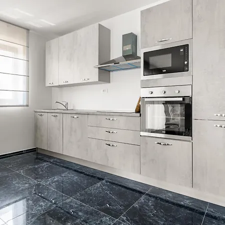 Apartment Viola *
