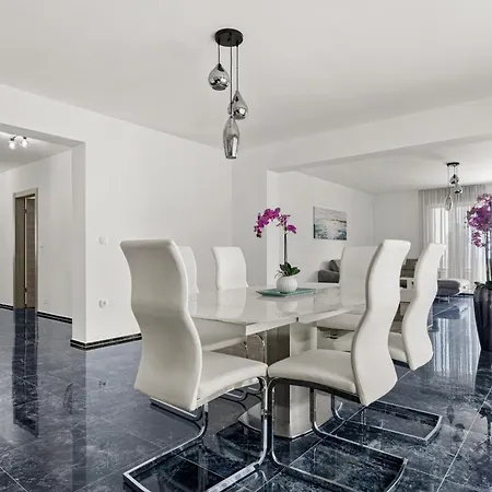 Apartment Viola