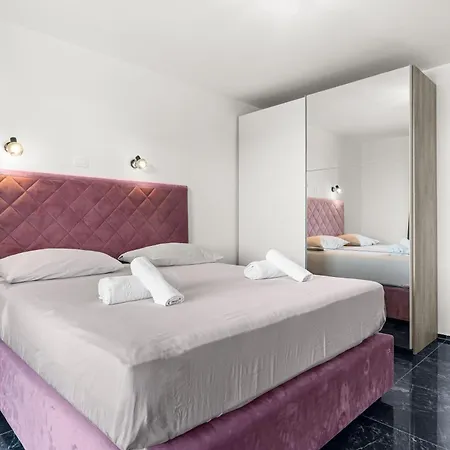 Viola Apartment